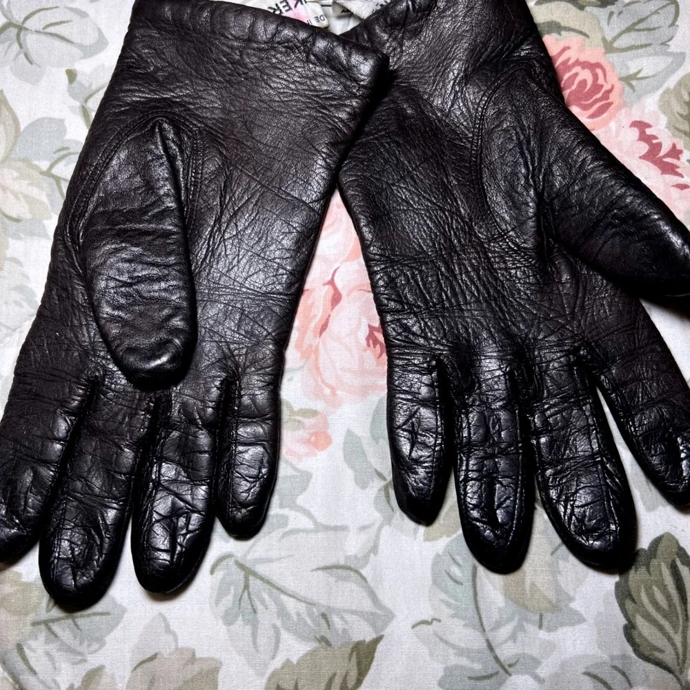 Vintage Younkers Soft Leather Gloves Made in Italy Size 6.5/SM Acrylic‎ Lined